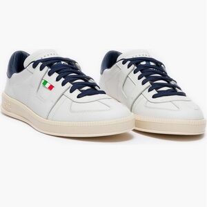 P448 Monzaat Low top NWT SZ 9.5-10